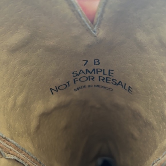 Ariat Cowboy Boots - Picture 4 of 6